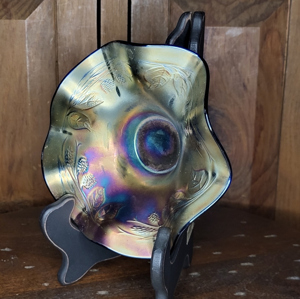 Fenton Carnival Glass Hat Bowl - Picture 12 of 13